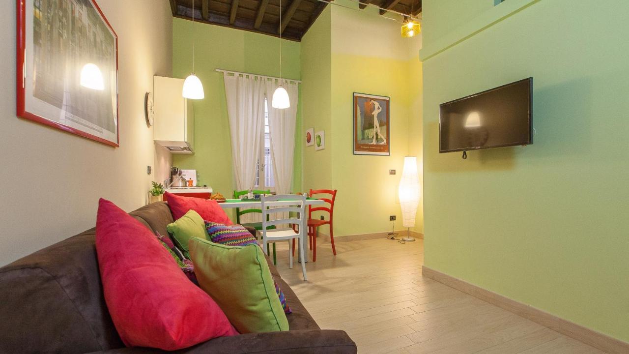 Trevi Colour- Rental In Rome Buitenkant foto